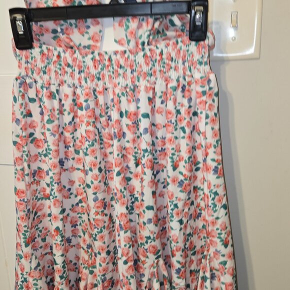 Spring dress - Picture 5 of 5